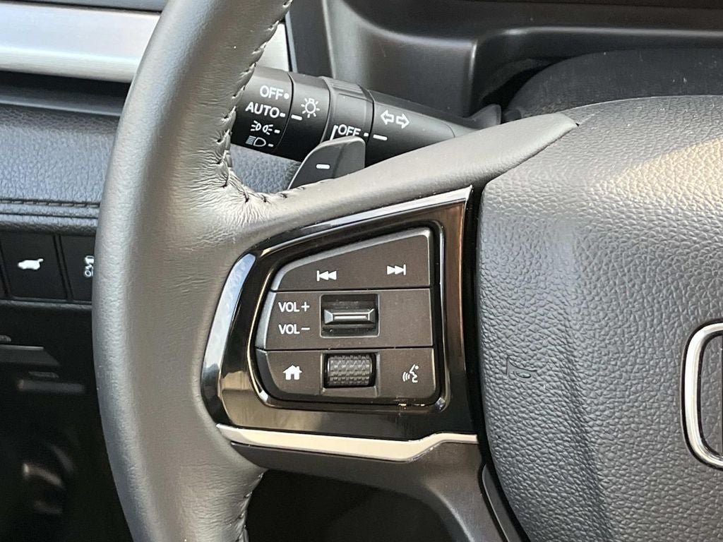 Used 2025 Honda Odyssey EX-L image 16