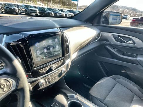 Used 2023 Chevrolet Traverse LT w/ LPO, Floor Liner Package image 27