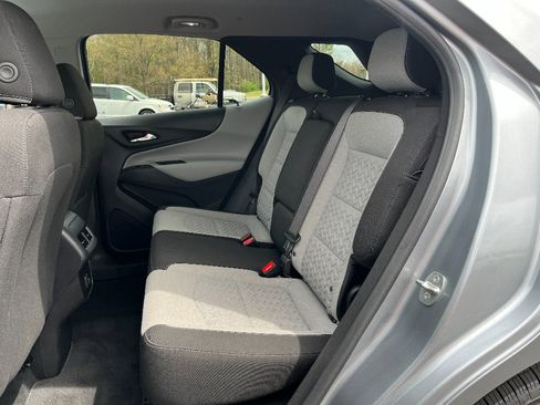 Used 2023 Chevrolet Equinox LT w/ Driver Convenience Package image 16