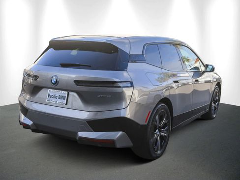 Certified 2024 BMW iX xDrive50 w/ Premium Package image 6