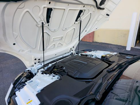 Used 2018 Jaguar F-TYPE R-Dynamic image 32