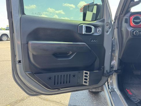 Used 2021 Jeep Wrangler Unlimited Rubicon w/ Uconnect 4C Nav & Sound Group AWD/4WD image 12