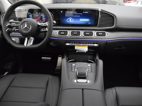 New 2026 Mercedes-Benz GLS 450 4MATIC image 21