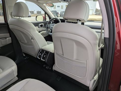 Used 2023 Kia Sorento SX Prestige image 27