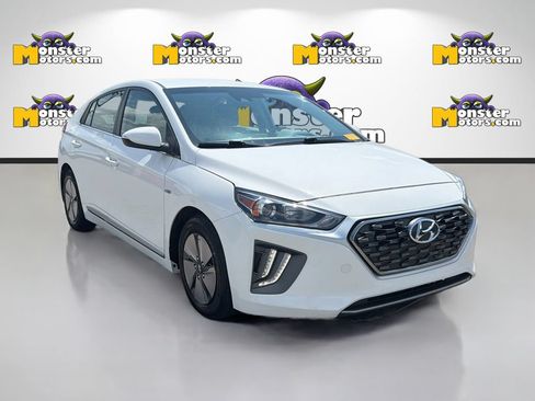 Used 2020 Hyundai Ioniq SE FWD image 3