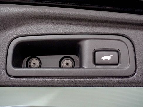 Used 2016 Honda Pilot Elite image 11
