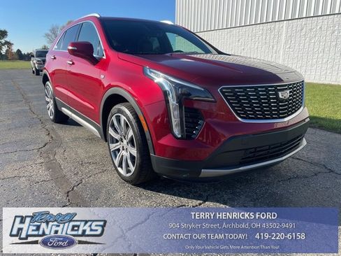 Used 2019 Cadillac XT4 Premium Luxury image 1