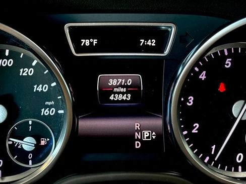 Used 2014 Mercedes-Benz ML 550 4MATIC image 25