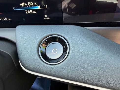 Certified 2026 Nissan Leaf Platinum+ w/ Cargo Package (Platinum+) FWD image 25