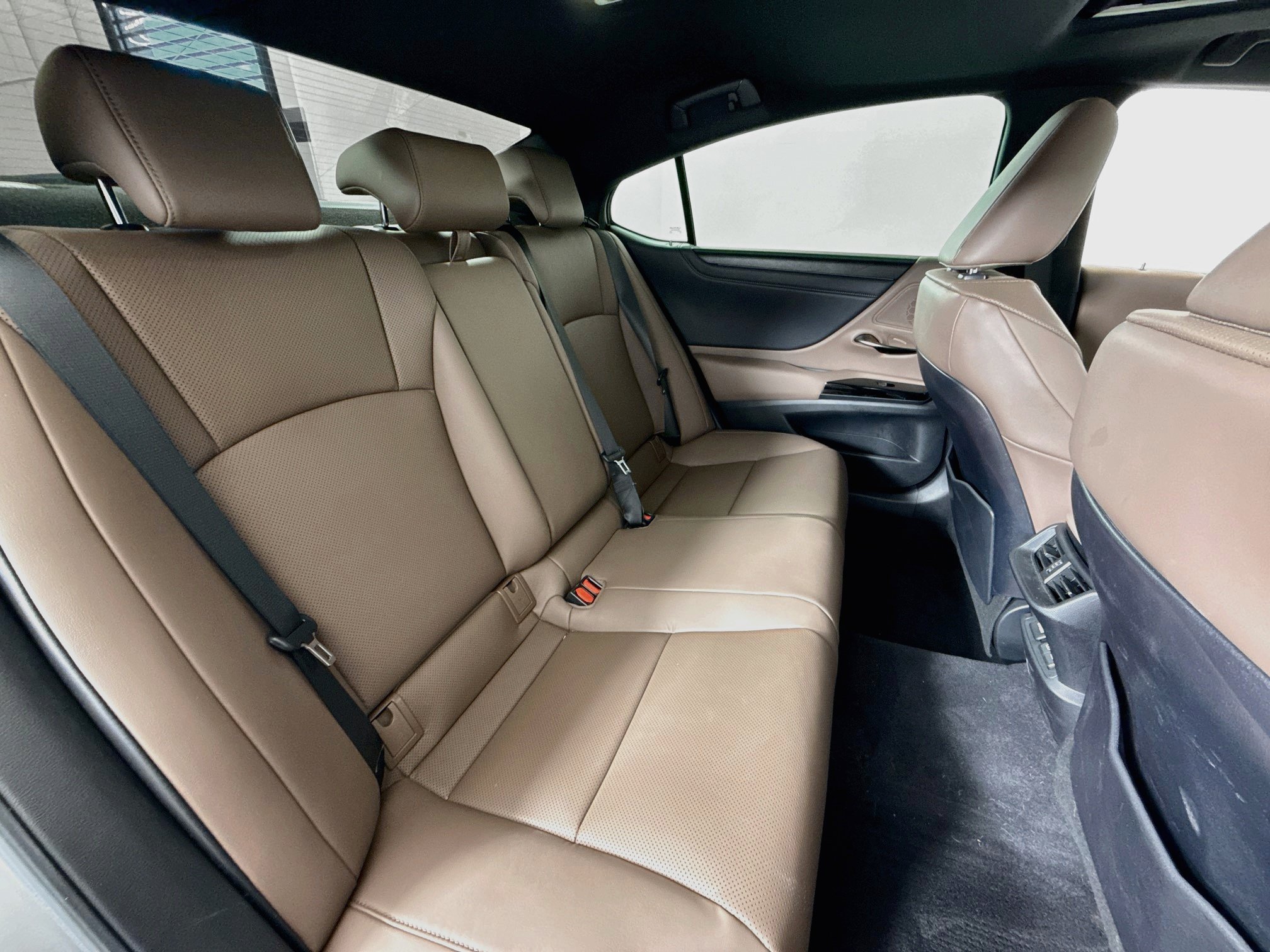 Used 2024 Lexus ES 350 w/ Premium Package FWD image 26