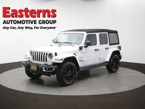 Used 2022 Jeep Wrangler Unlimited Sahara w/ Cold Weather Group AWD/4WD image 57