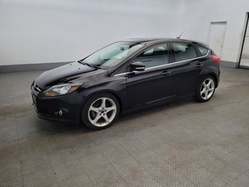 Used 2014 Ford Focus Titanium image 2