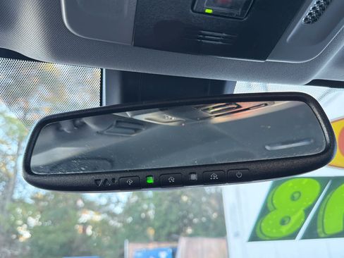 Used 2020 Toyota Camry SE w/ Convenience Package image 27