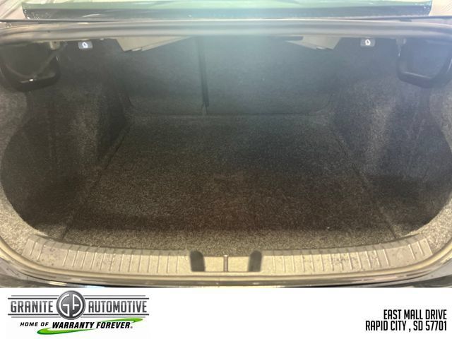 Used 2025 Volkswagen Jetta SE FWD image 31