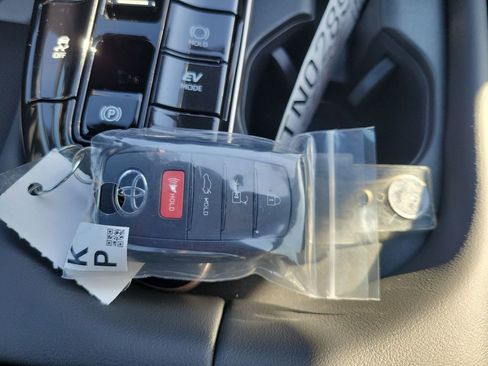 New 2026 Toyota Crown XLE image 34