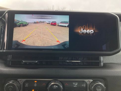 New 2026 Jeep Gladiator Sport image 19