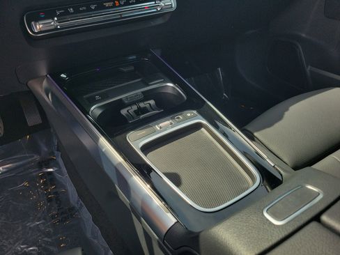 Certified 2026 Mercedes-Benz GLB 250 image 23