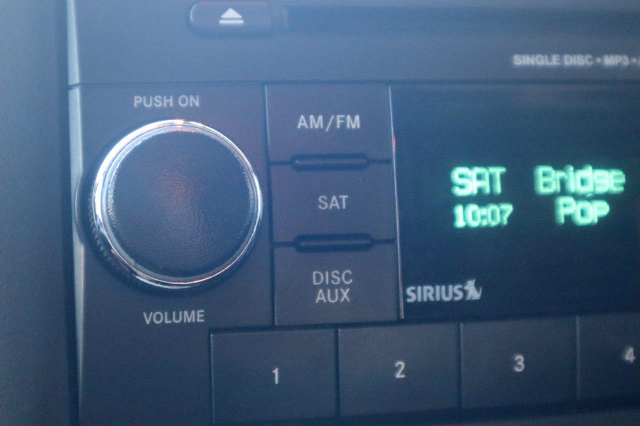 Used 2015 Jeep Wrangler Unlimited Sahara w/ Connectivity Group AWD/4WD image 63