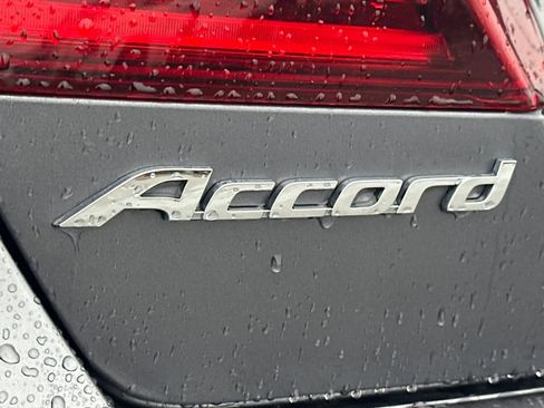 Used 2016 Honda Accord EX image 31