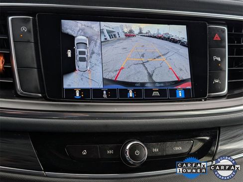 Used 2024 Buick Enclave Premium image 15