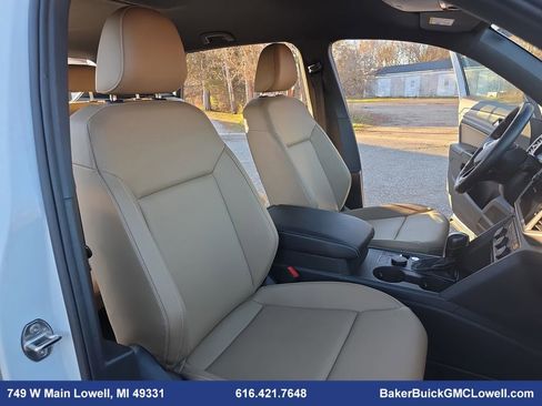 Used 2020 Volkswagen Atlas Cross Sport SE w/ Towing Package image 10