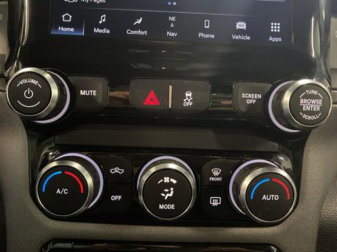 Used 2022 RAM 3500 Tradesman image 25