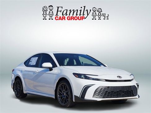 New 2026 Toyota Camry SE image 2