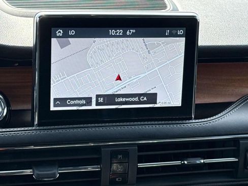 Certified 2022 Lincoln Corsair Reserve w/ Elements Package FWD image 17
