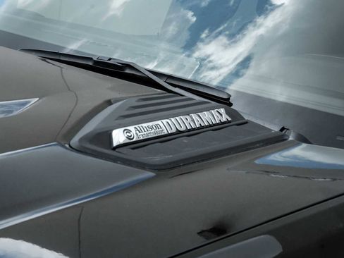 Used 2024 Chevrolet Silverado 2500 LT w/ Midnight Edition image 50