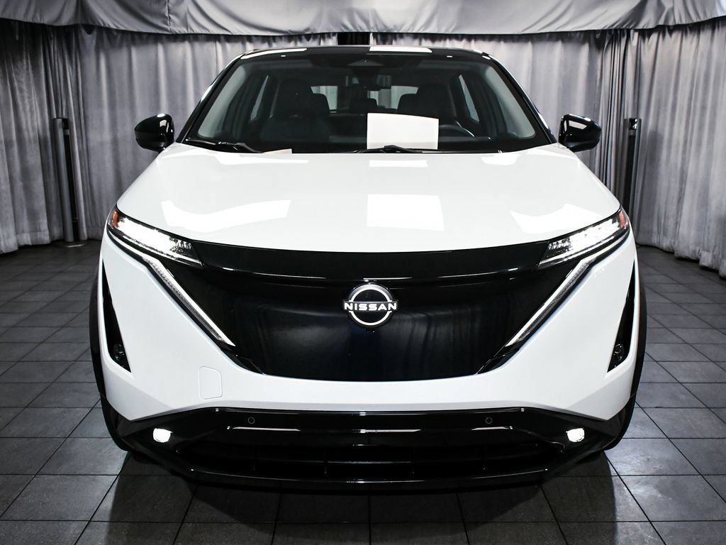 Used 2024 Nissan Ariya AWD image 2