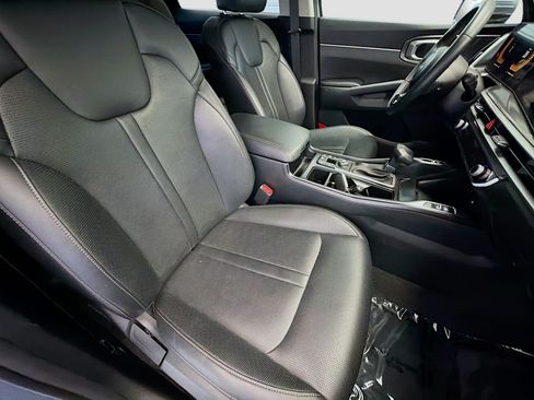 Used 2025 Kia Sorento S w/ Panoramic Sunroof Package FWD image 16