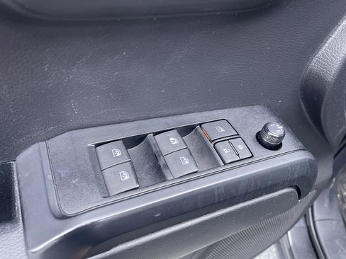 Used 2022 Toyota Tacoma SR AWD/4WD image 11