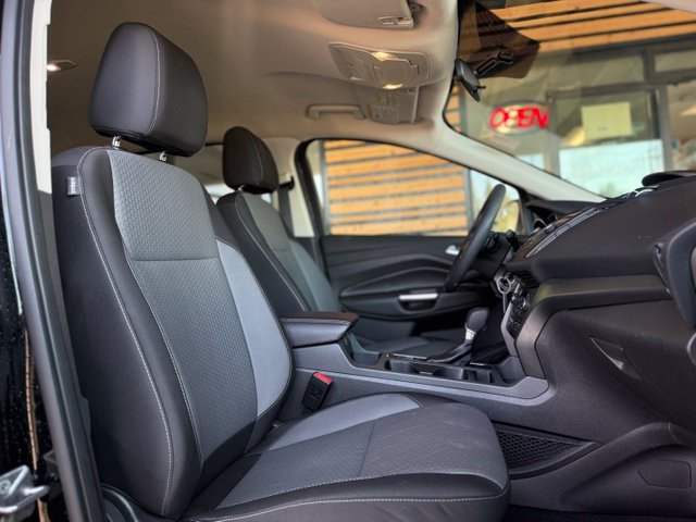Used 2017 Ford Escape SE AWD/4WD image 14