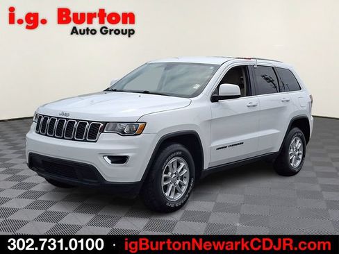 Used 2020 Jeep Grand Cherokee Laredo AWD/4WD image 3
