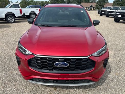Used 2024 Ford Escape ST-Line w/ Tech Pack #1 AWD/4WD image 2