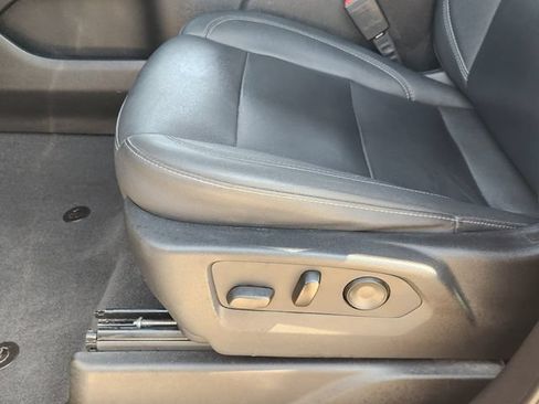 Used 2022 Chevrolet Tahoe Z71 AWD/4WD image 18