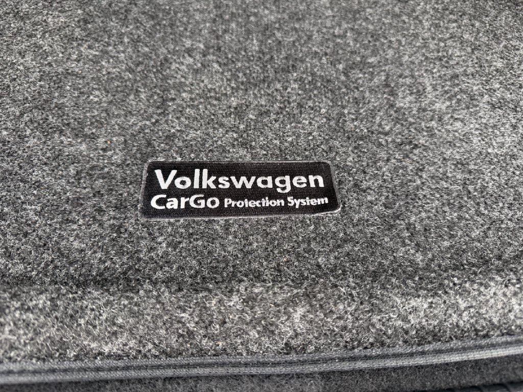 Used 2025 Volkswagen Atlas SE FWD image 32