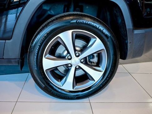 Used 2022 Jeep Cherokee Limited w/ Mopar Interior Package image 47