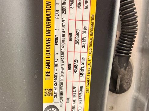 Used 2025 Tesla Cybertruck AWD Crew Cab image 25