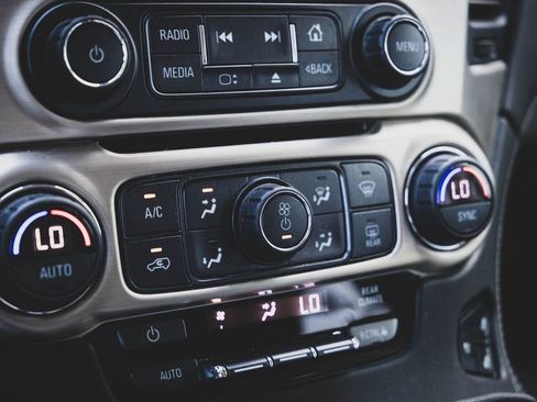 Used 2017 GMC Yukon Denali AWD/4WD image 17