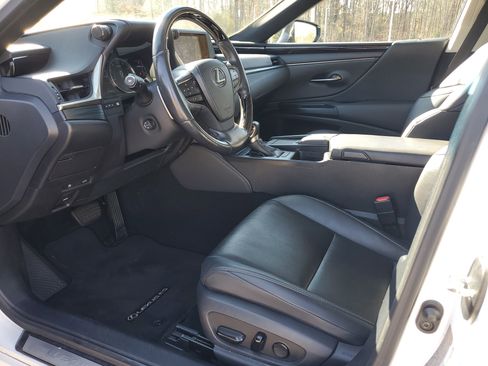 Used 2020 Lexus ES 350 w/ Premium Package image 17