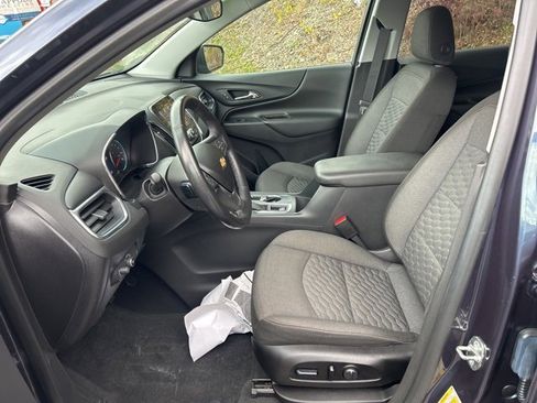 Used 2019 Chevrolet Equinox LT w/ Sun & Navigation Package image 19