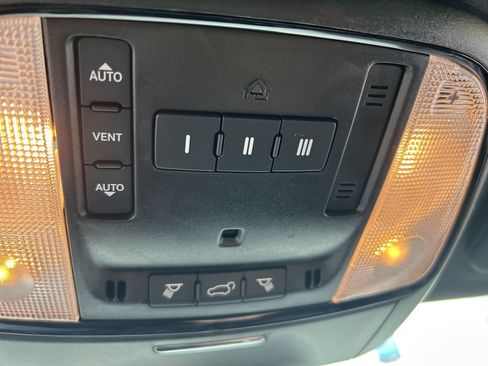 Used 2024 Dodge Durango GT image 41