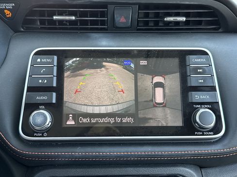 Used 2020 Nissan Kicks SR w/ SR Premium Package FWD image 17