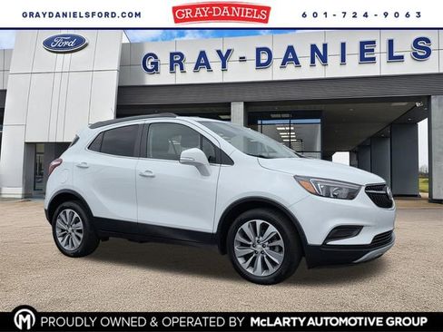 Used 2018 Buick Encore Preferred FWD image 1