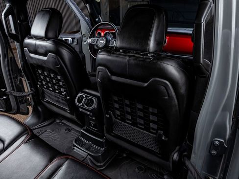 Used 2022 Jeep Wrangler Unlimited Rubicon w/ LED Lighting Group AWD/4WD image 28