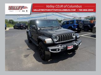 Used 2025 Jeep Wrangler Unlimited Sahara AWD/4WD video 1