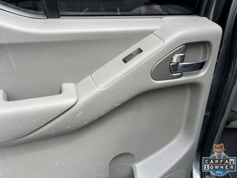 Used 2020 Nissan Frontier SV image 41