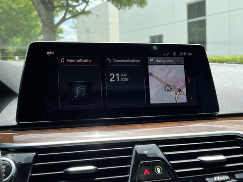 Used 2019 BMW 530i w/ Convenience Package RWD image 25