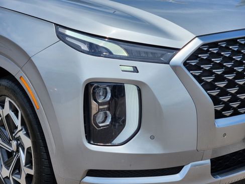 Used 2022 Hyundai Palisade Calligraphy w/ Cargo Package FWD image 6